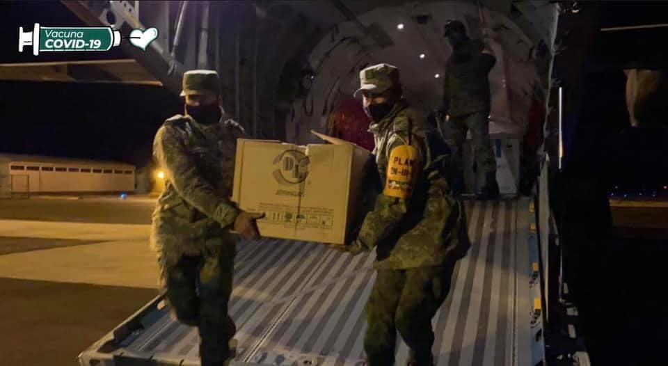 LLEGA PRIMER EMBARQUE DE VACUNAS CONTRA VIRUS SARS-CoV-2
