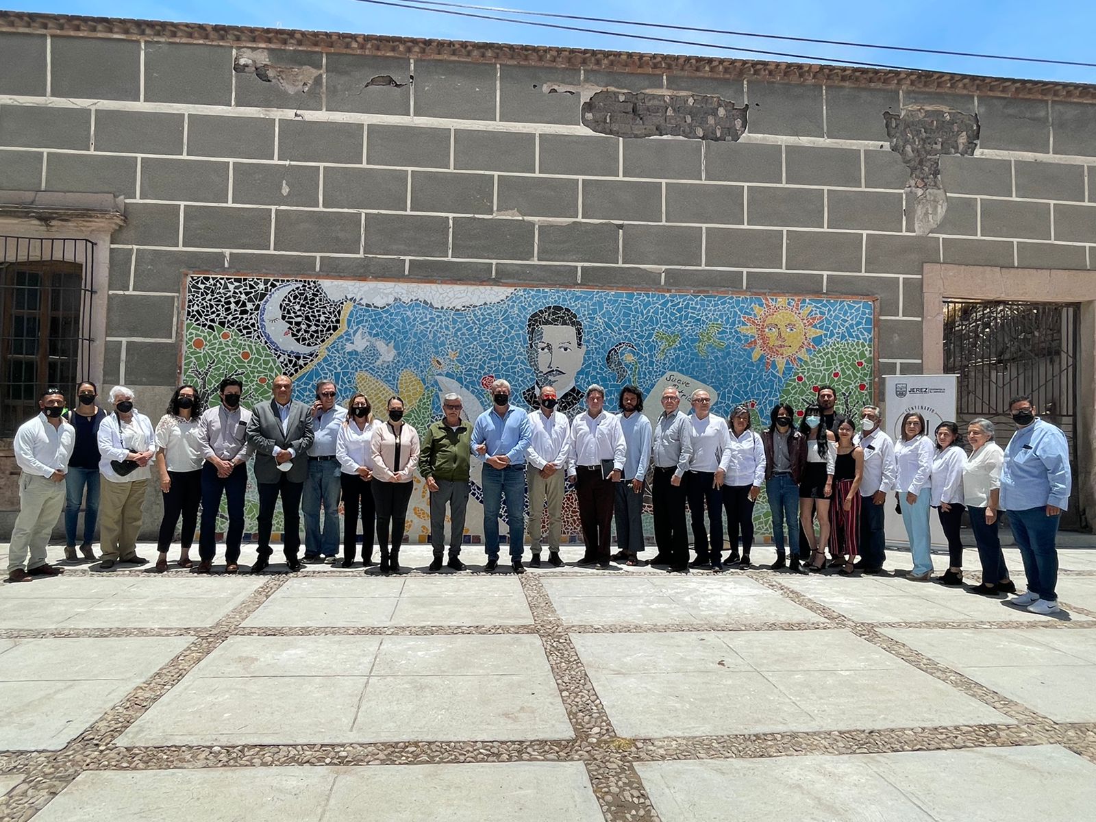 INAUGURAN MAJESTUOSO MURAL EN MOSAICO COMO PARTE DEL CENTENARIO